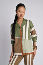 Load image into Gallery viewer, Tierra Mosaic Shirt
