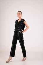 Load image into Gallery viewer, Orbit Eyelet Bib Black
